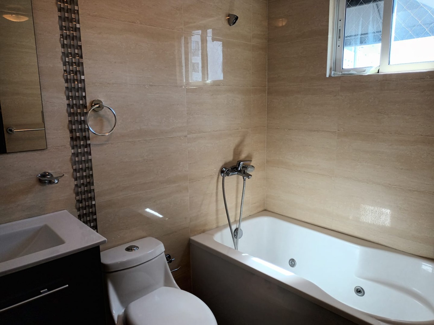 apartamentos - Oportunidad Evaristo morales apartamento 
 2 habitaciones.
Us$230,000
  4
