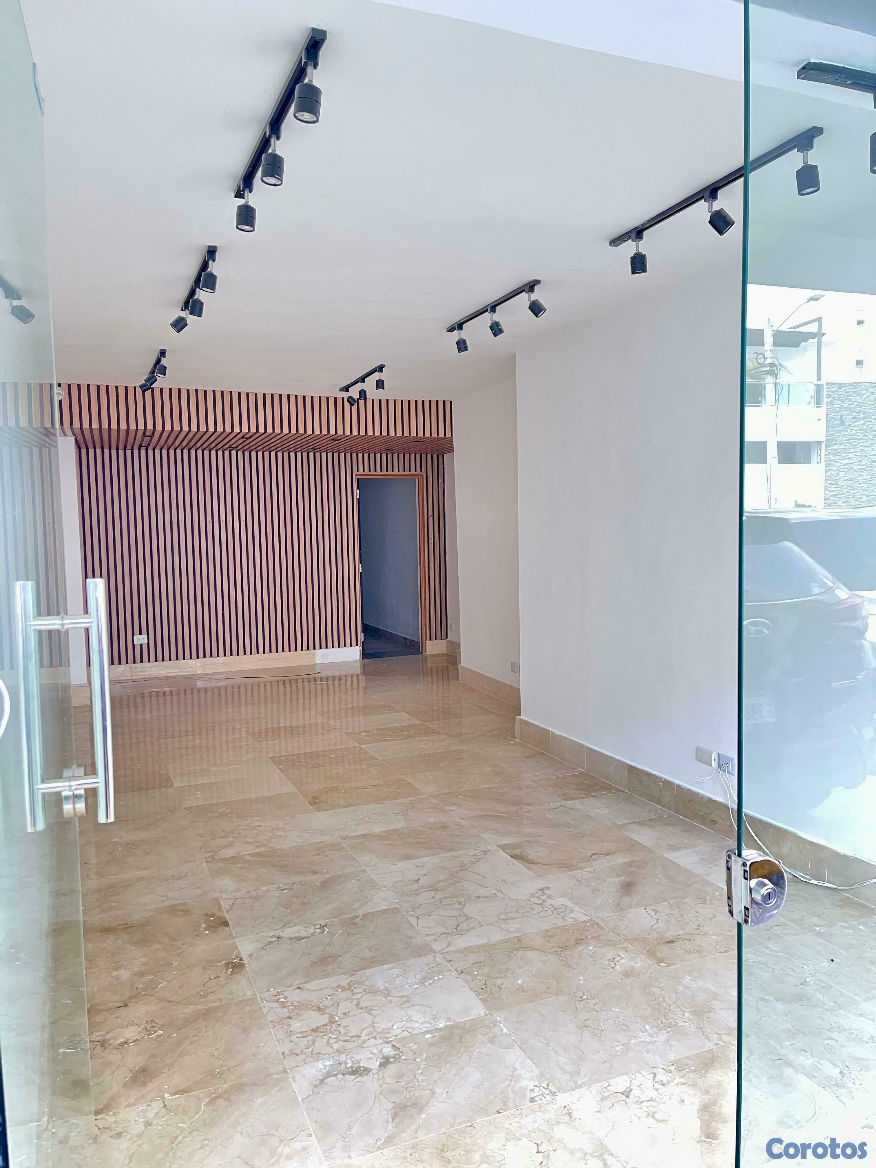 oficinas y locales comerciales - Alquilo local para negocio u oficina en Evaristo Morales  1