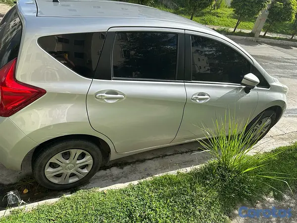 carros - SE VENDE NISSAN NOTE 2017 Nueva 10/10  3