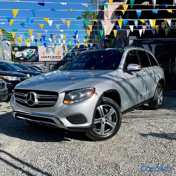 jeepetas y camionetas - MERCEDES BENZ GLC 300 4MATIC 2017 9