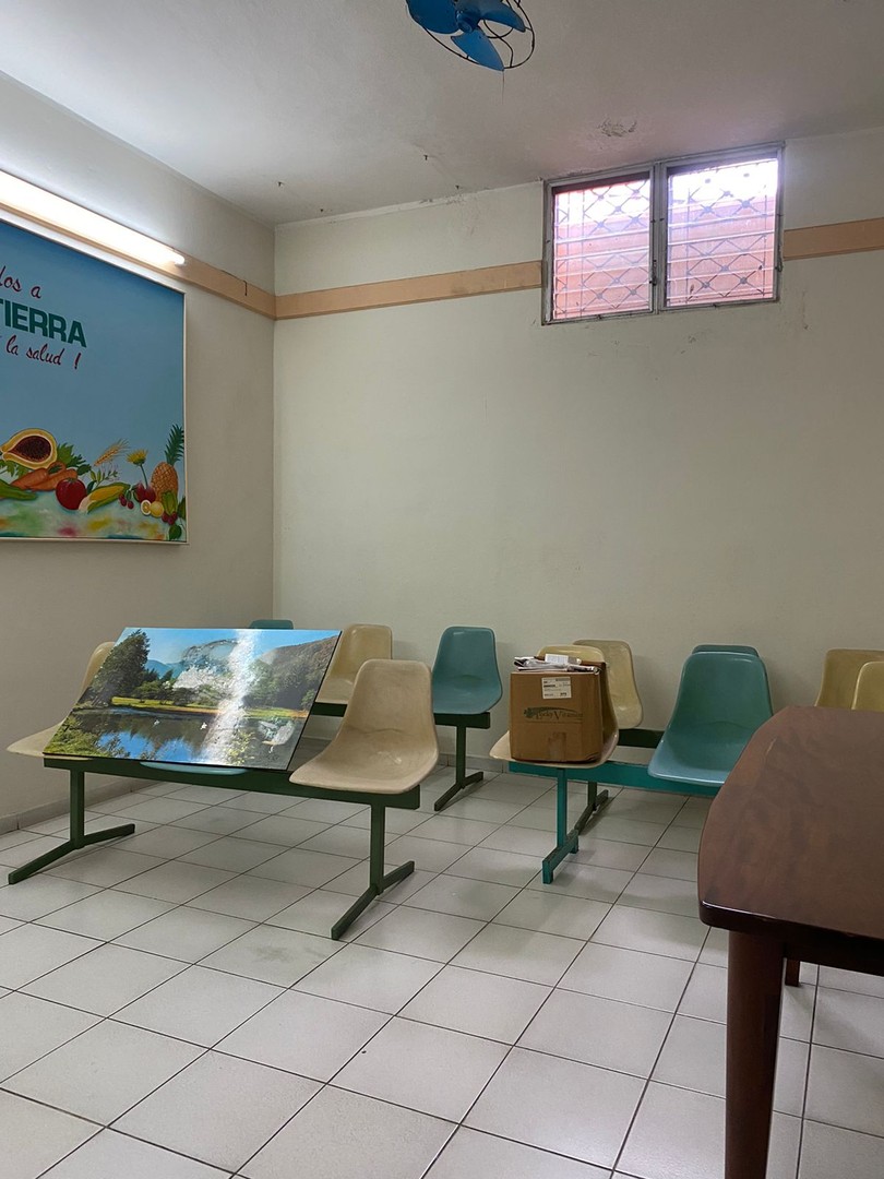 casas - Venta, propiedad de 2 niveles próximo al Malecón Center, Santo Domingo 9