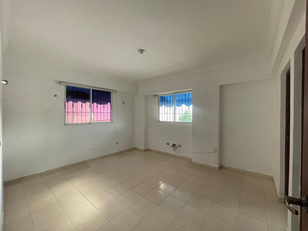 apartamentos - Vendo apto en el milloncito  135. Mts. 2 piso  4