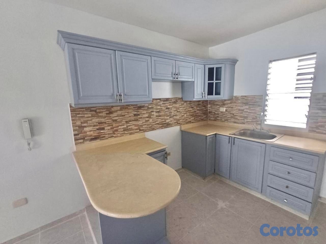 apartamentos - vendo KLM 9 indepdencia apartamento con derecho a techo dos hab más un estudio  8