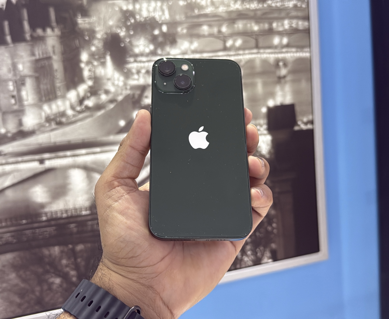 celulares y tabletas - iPhone 13 Regular 128GB Como Nuevo RD$ 21,500 NEG 1