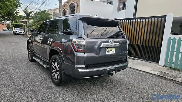 jeepetas y camionetas - Toyota 4runner límited 2016 3
