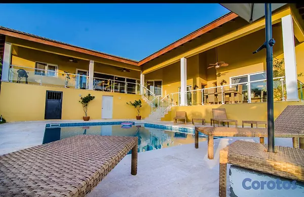 solares y terrenos - 🌴 Hermosa Villa de Lujo en Venta – Sosúa 2