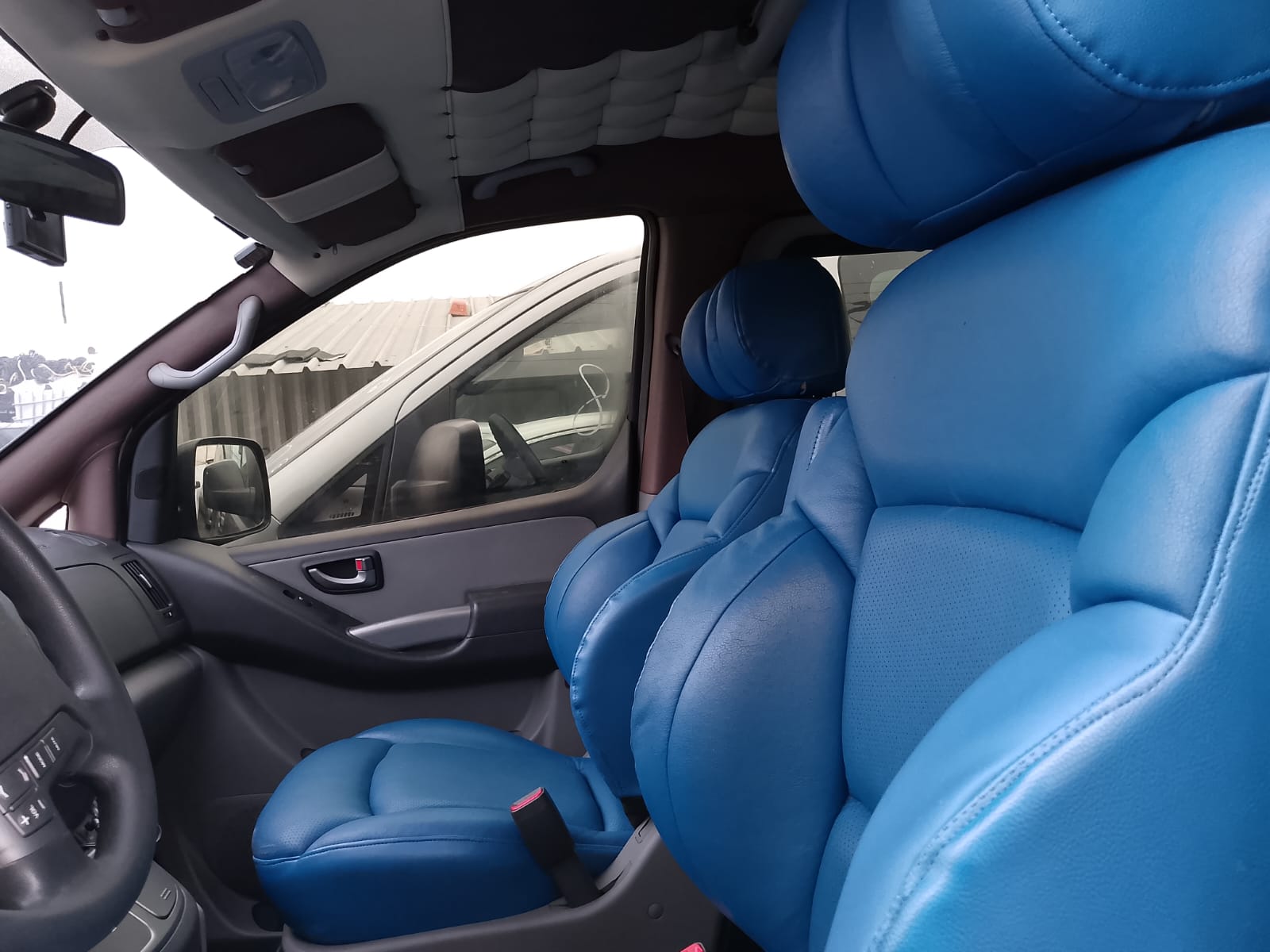jeepetas y camionetas - HYUNDAI GRAND STAREX 2020 DESDE: RD$ 1,750,100.00 4