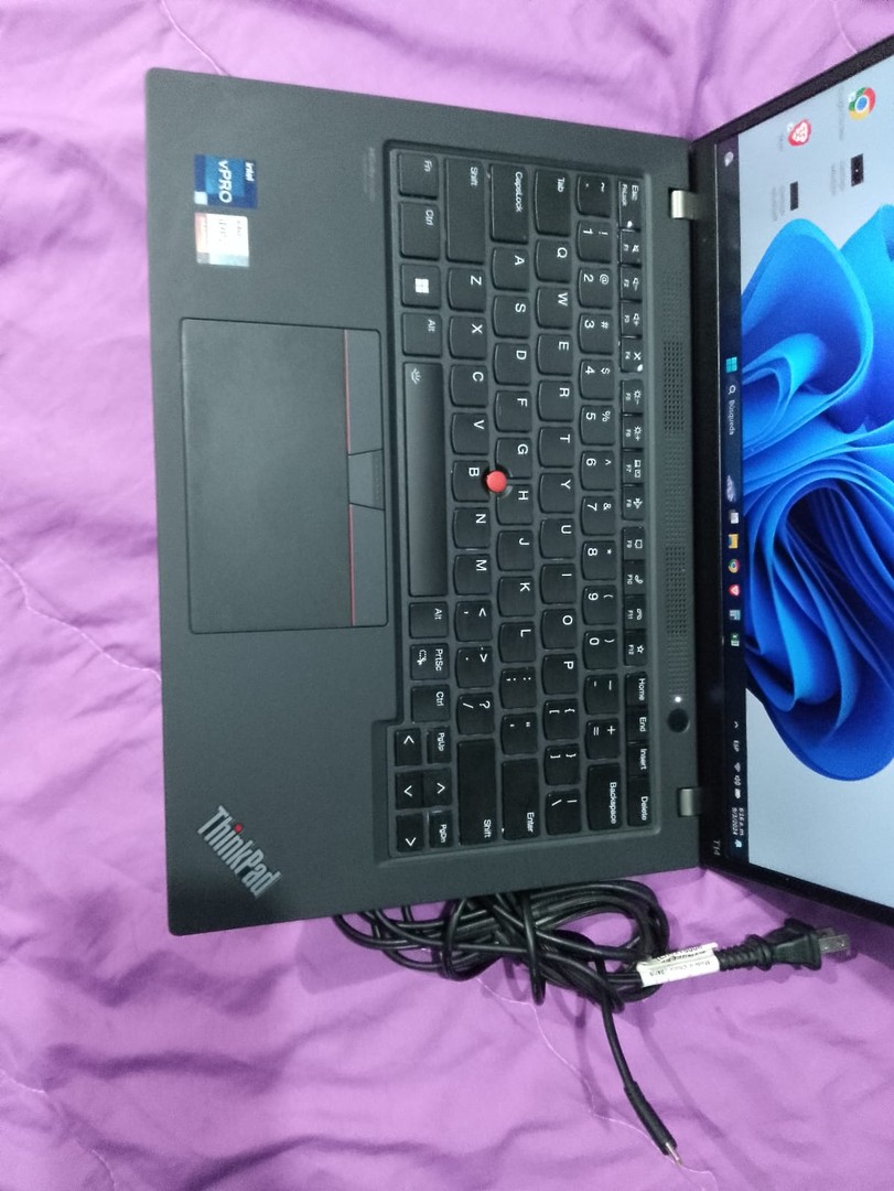 computadoras y laptops - Laptop Lenovo T14 3ra gen i7 12va gen16gb ram 512 NV Empresarial Video Streming 3