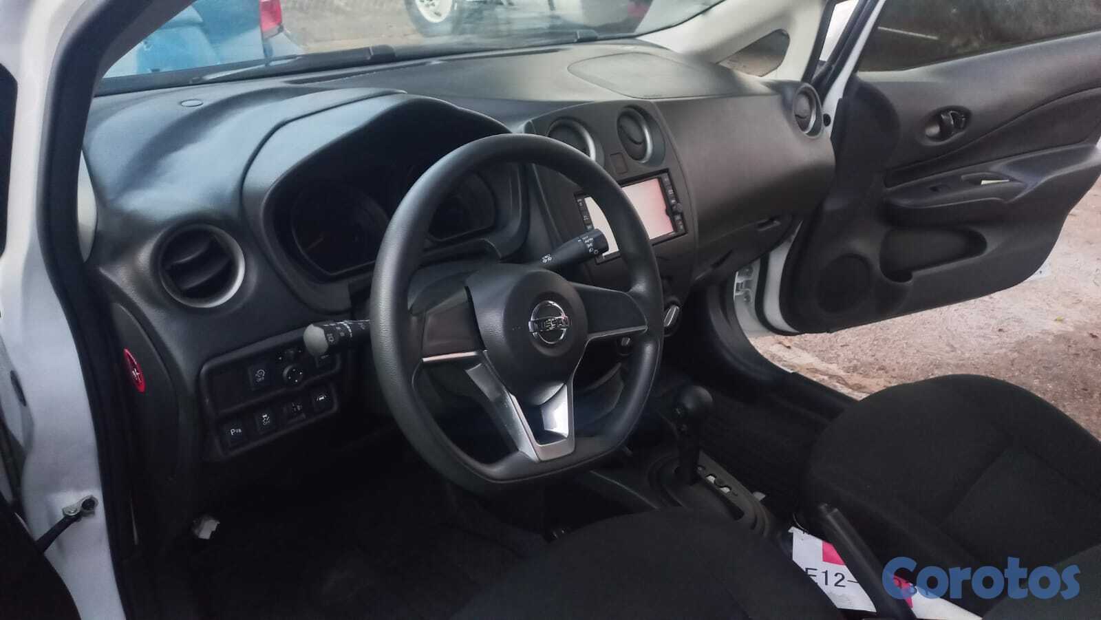 carros - Nissan Note año 2020 Blanco en Optimas condiciones 8