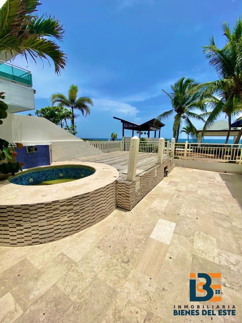 apartamentos - Se Vende Apartamento en el Centro de Juan Dolio Frente al Mar. 8