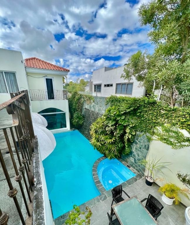 casas - Vendo Casa en Arroyo Hondo con piscina 0