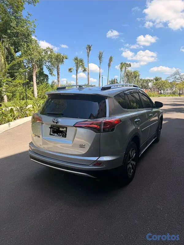 jeepetas y camionetas - Toyota rav4 2016 4x4 (AWD) 3