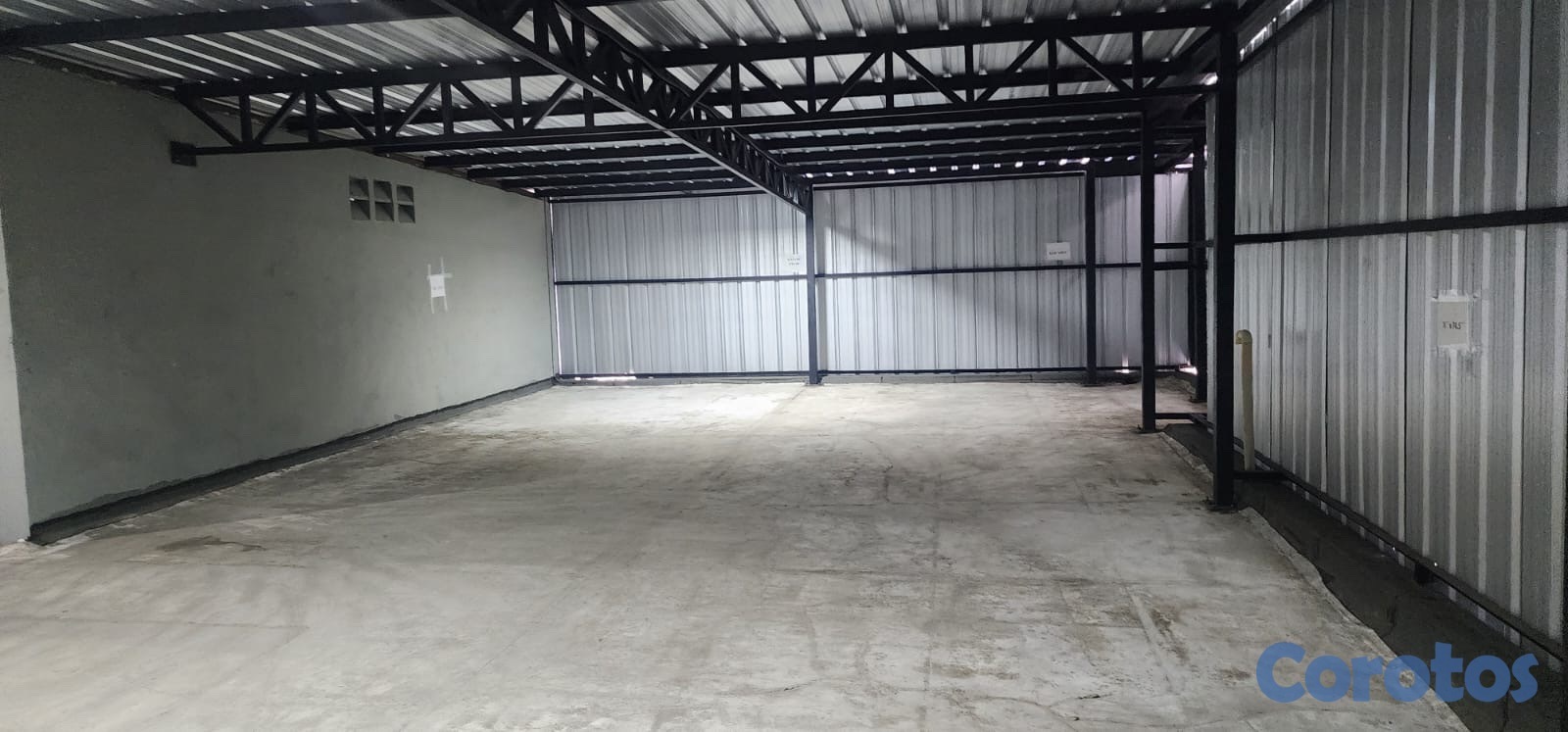 otros inmuebles - Venta de local tipo nave comercial en ensanche quisquella Distrito nacional  1