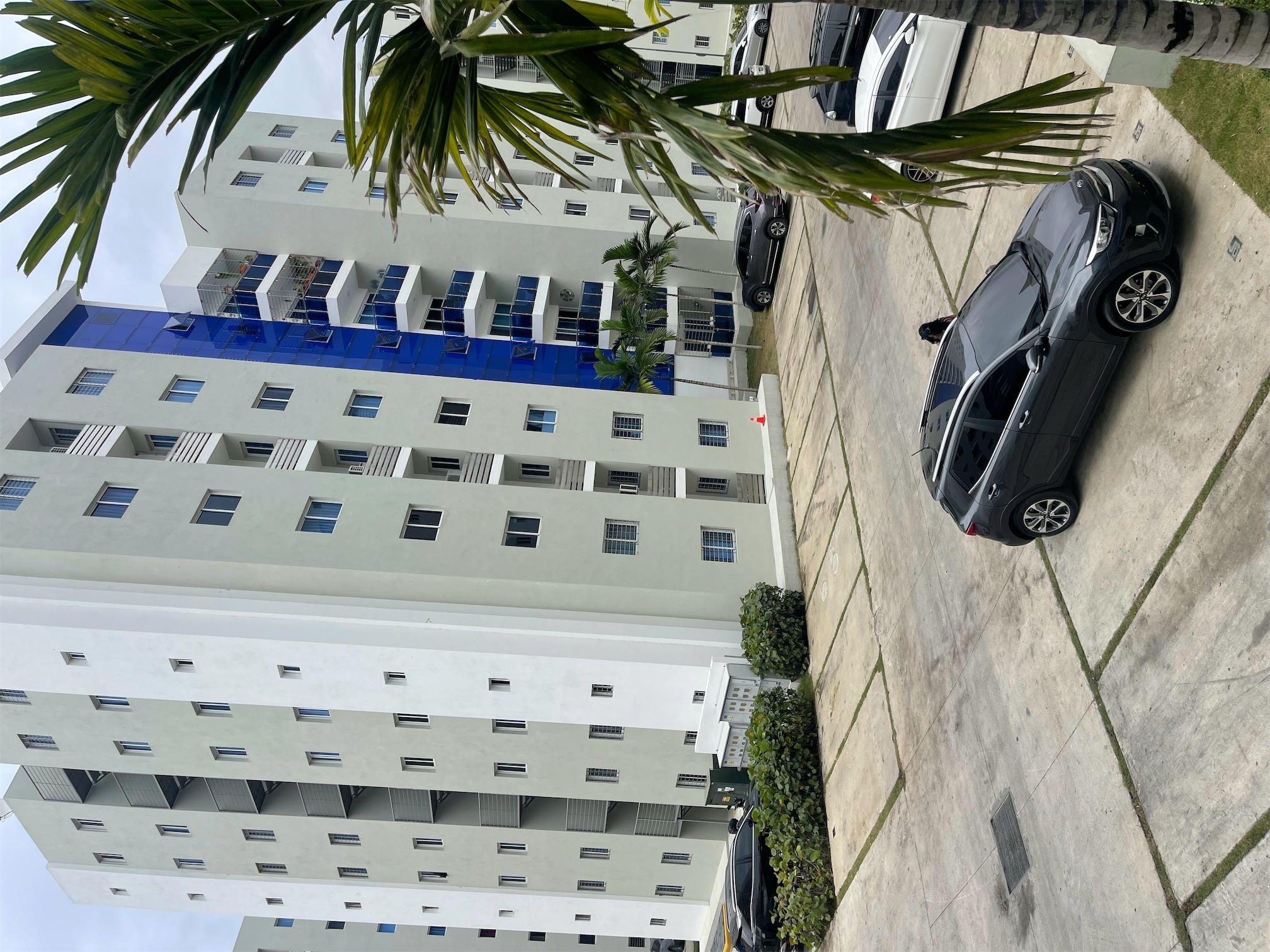 Corotos Evelin Martínez Real Estate vende en Torre Real V1 bajado de