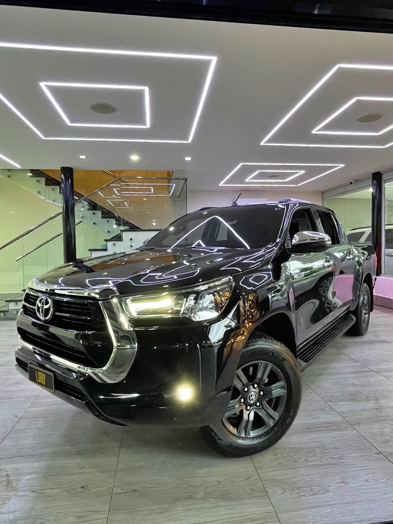 jeepetas y camionetas - Toyota Hilux 2022 full impecable 