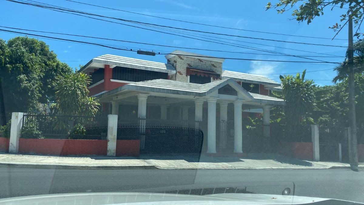 casas - Alquiler de Casa en Jardines del Norte Uso Comercial 5