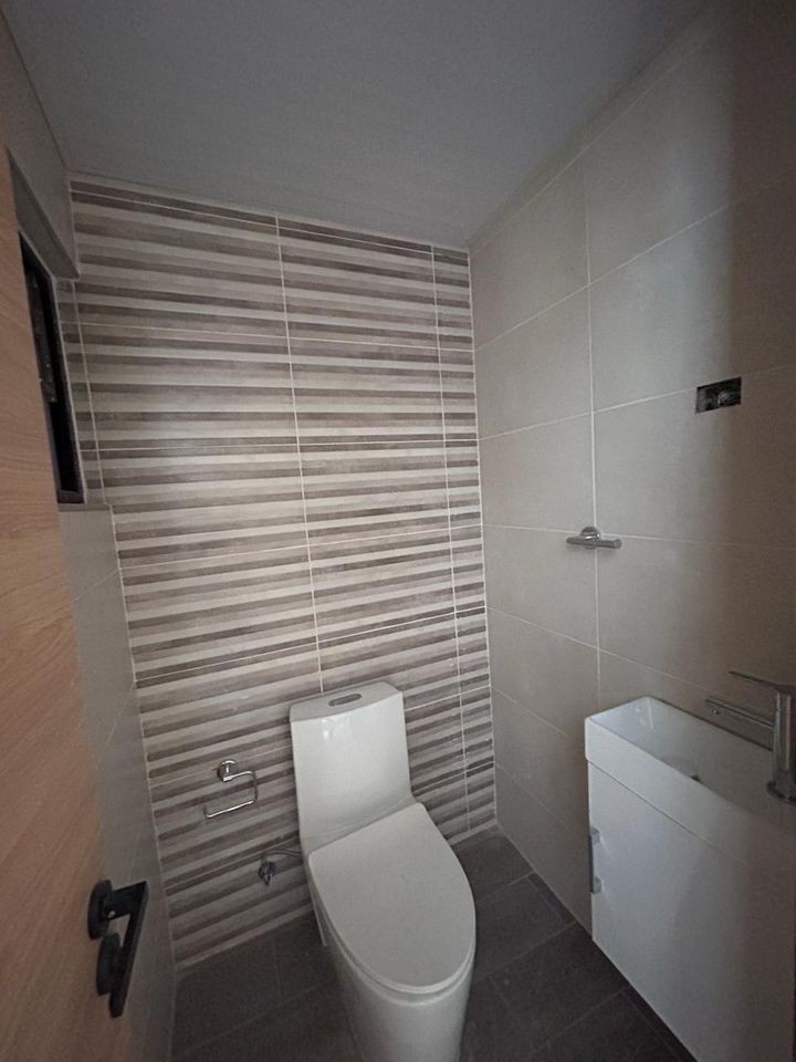 apartamentos - Vendo apartamento en 4to piso en Residencial