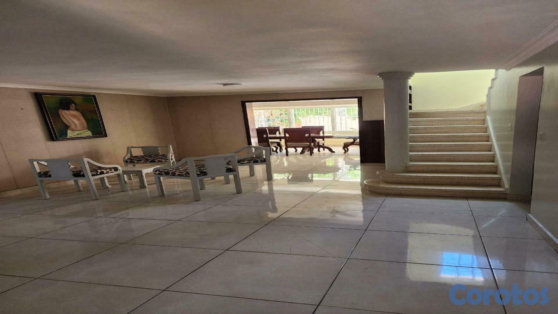 casas - En Venta Casa en Arroyo Hondo de 3 habitaciones 7