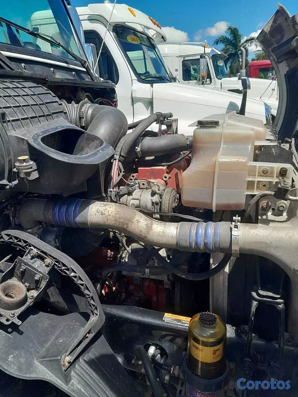 camiones y vehiculos pesados - VOLVO  AÑO 2011 9