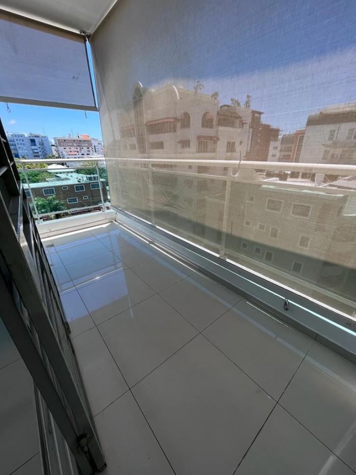 apartamentos - Alquilo en Evaristo Morales a 3 cuadras de acrópolis  center, piso alto  7