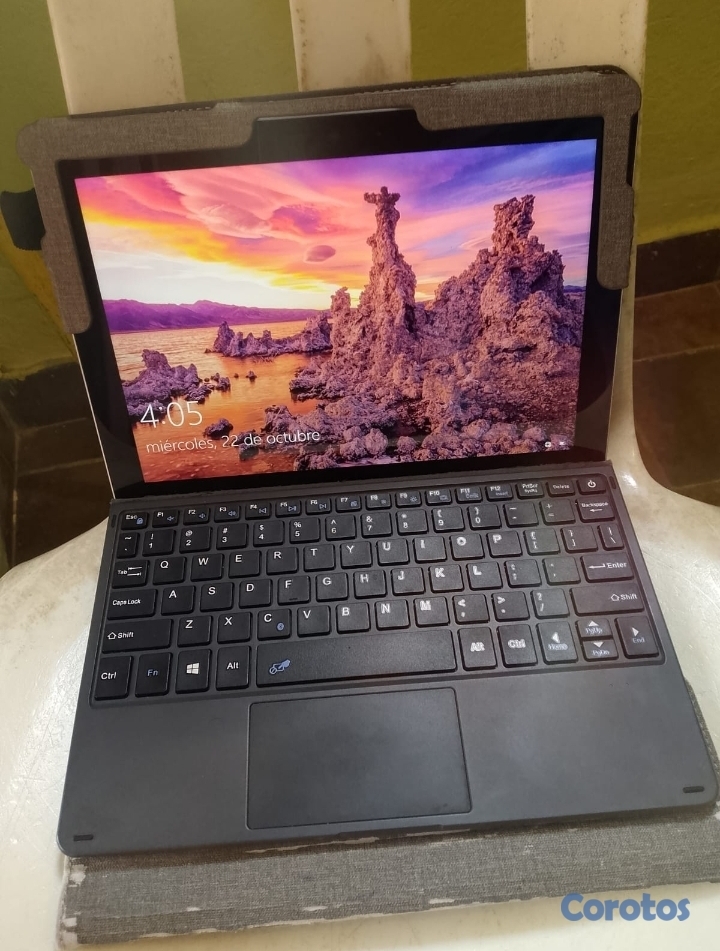 computadoras y laptops - Laptop touch en excelente condición  1