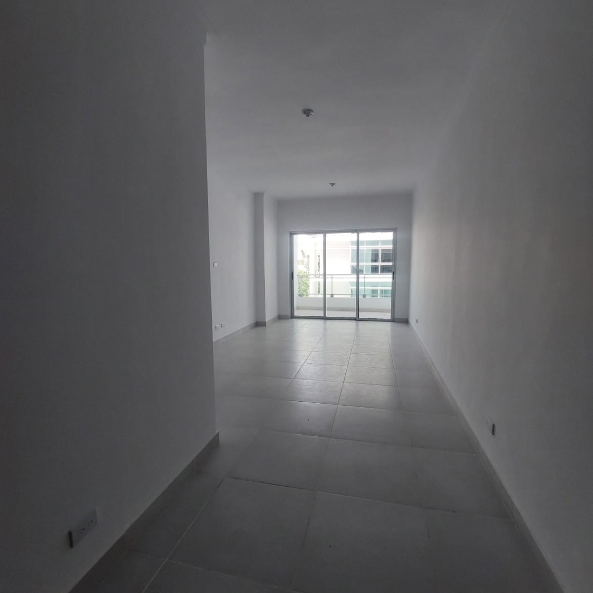 apartamentos - Última unidad de torre familiar en Evaristo Morales  0