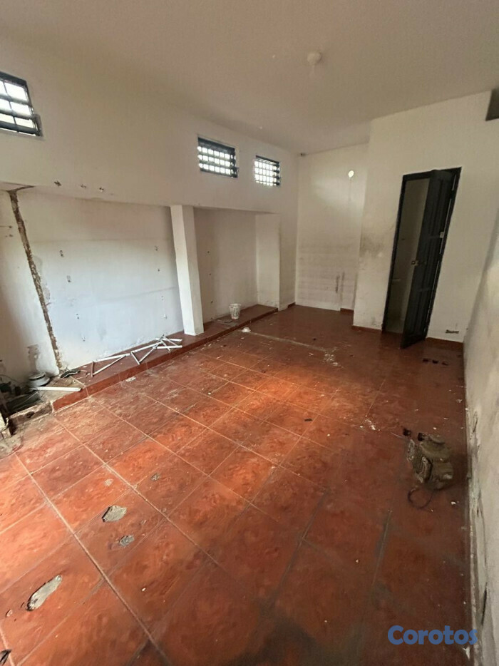 oficinas y locales comerciales - LOCAL COMERCIAL EN EL MILLÓN!  2