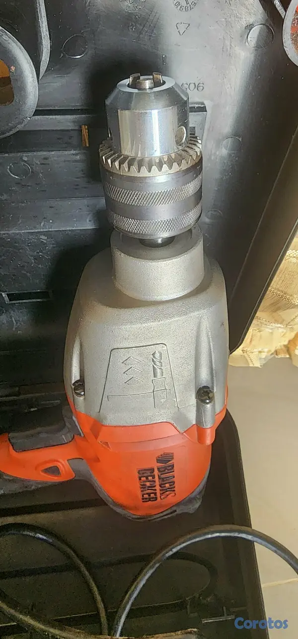 herramientas, jardines y exterior - Vendo taladro Black and Decker  4