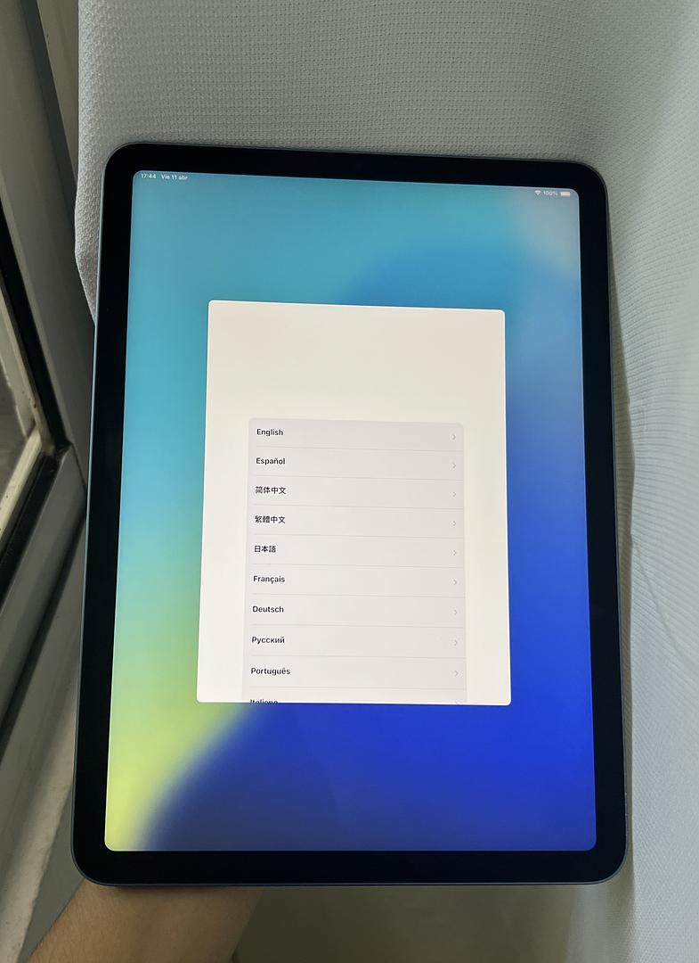 celulares y tabletas - iPad Air 5ta generación,modelo A2588, bloqueado por iCloud,ideal para repuestos. 3