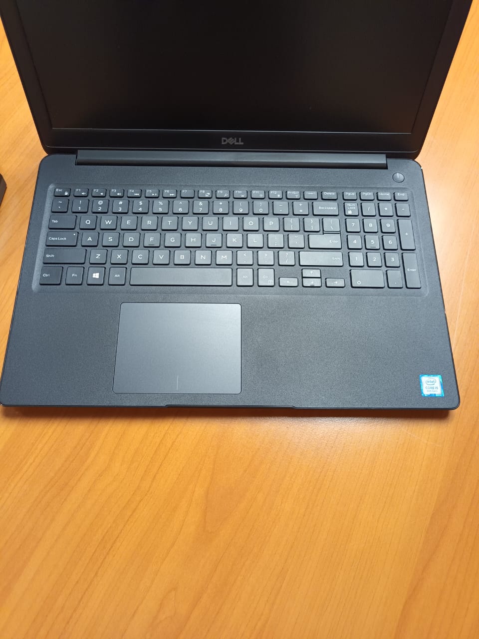 computadoras y laptops - Laptop Dell 3500 8va, 16GB Mem, 256GB Disco SSD 5