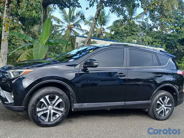 jeepetas y camionetas - Toyota Rav4 2017 recién importado un año de garant 2