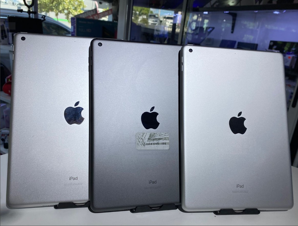 celulares y tabletas - iPad modelo:A2270
 1