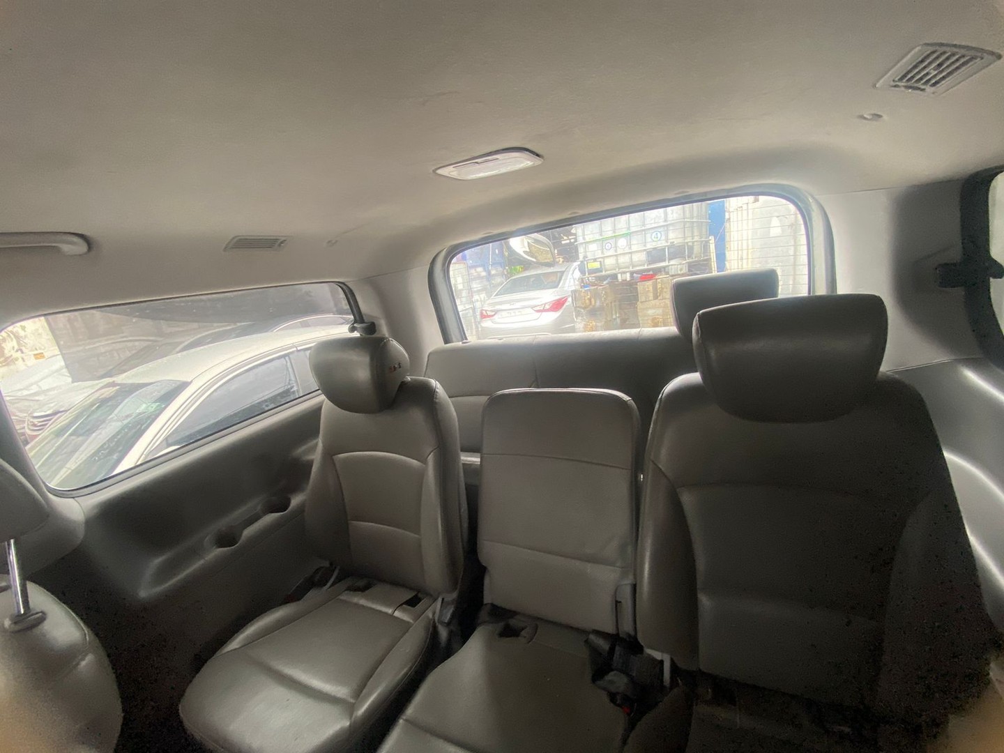jeepetas y camionetas - HYUNDAI STAREX 2018 GRISDESDE: RD$1,300,000 2