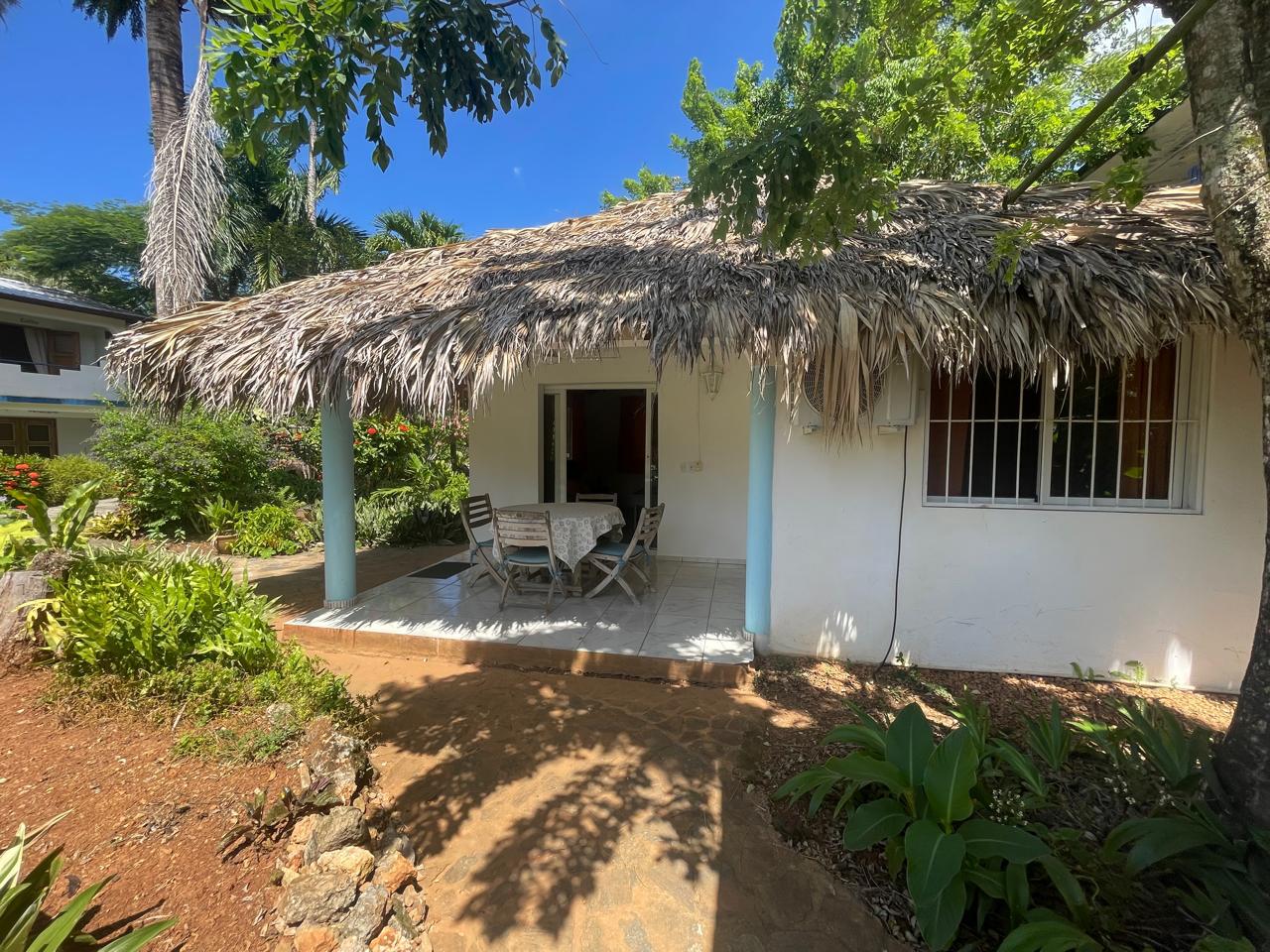 casas - CASA CON PISCINA AMUEBLADA EN LAS TERRENAS 3