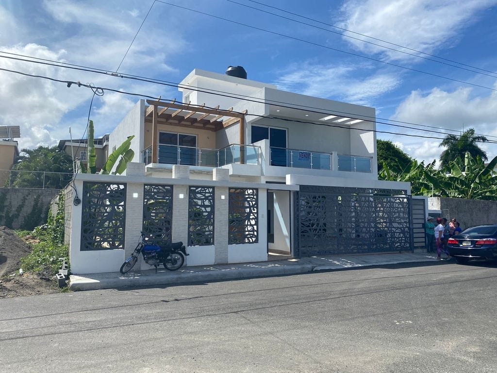 casas - Venta de Casa en Residencial Doña Idalia Madre vieja sur San Cristobal