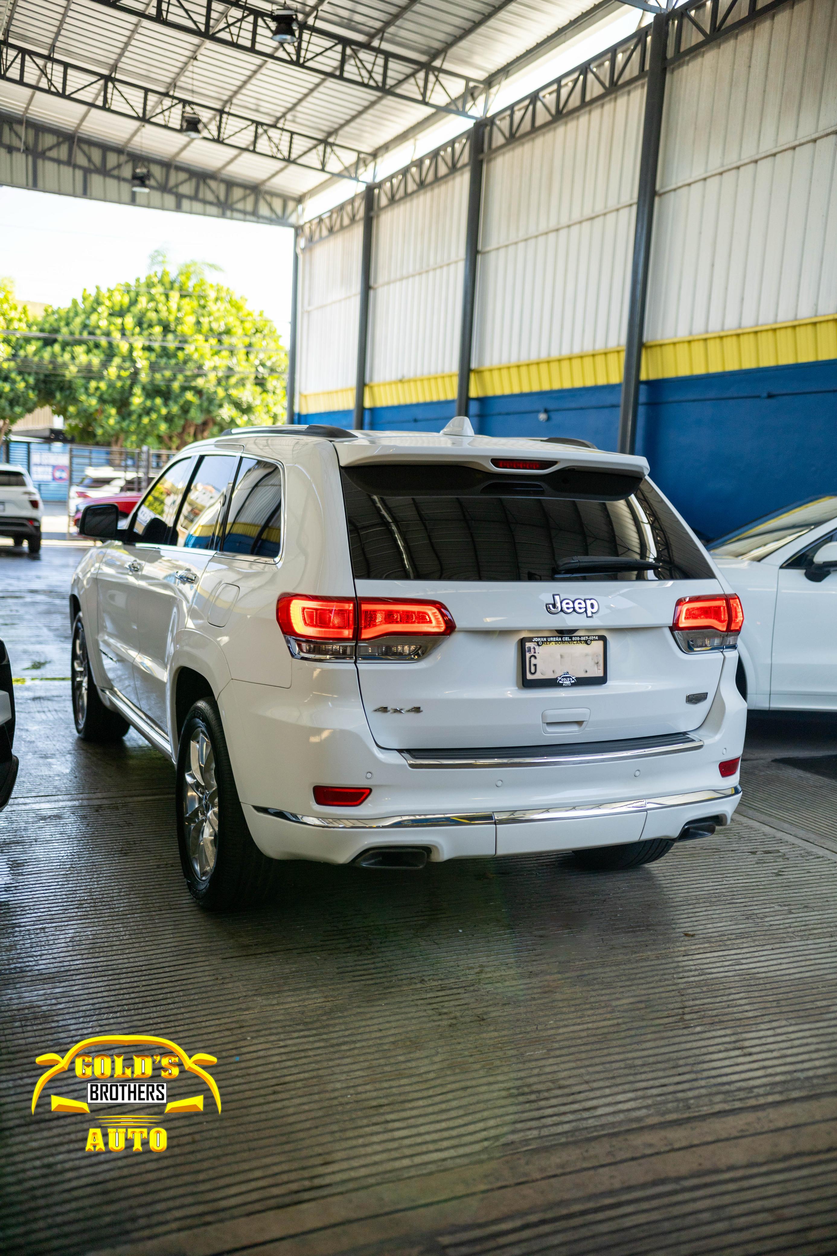 jeepetas y camionetas - Jeep Grand Cherokee Summit 4x4 2016 Clean Carfax 2