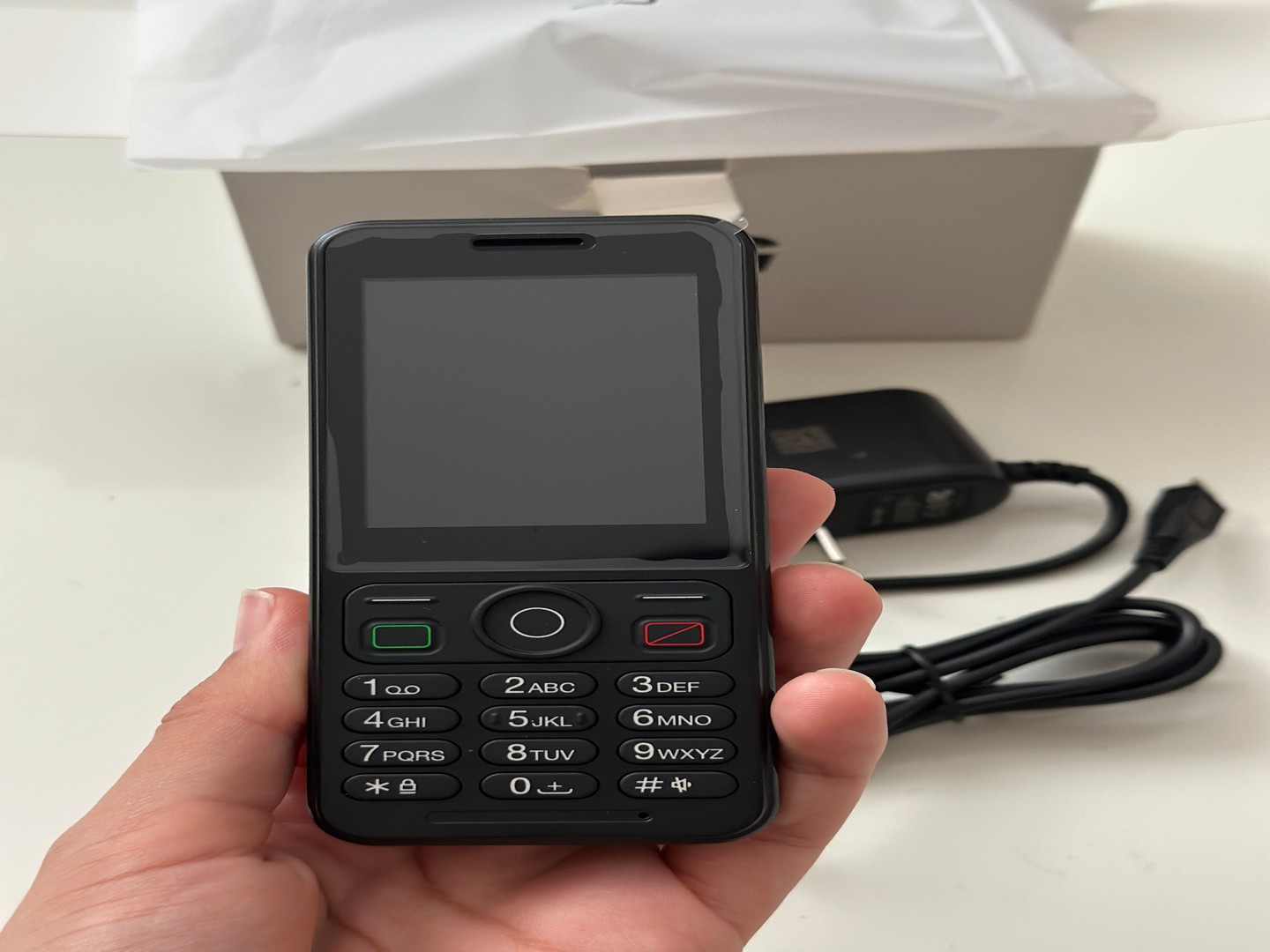 celulares y tabletas - Celular F4 Altice Nuevo de Caja con accesorios 4G
