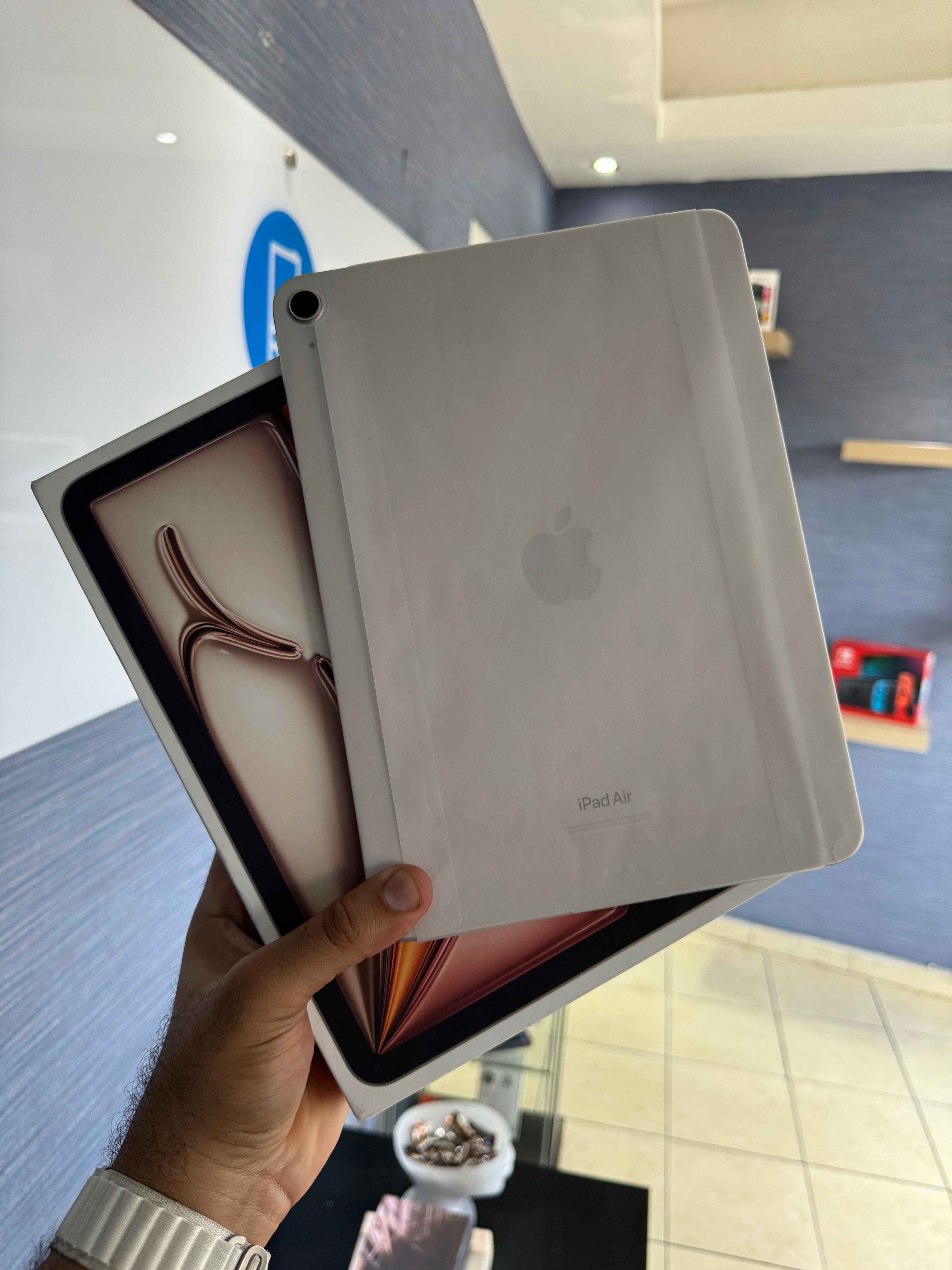 celulares y tabletas - iPad Air 6 11-inch 128GB Starlight Nuevo Wi-Fi RD$