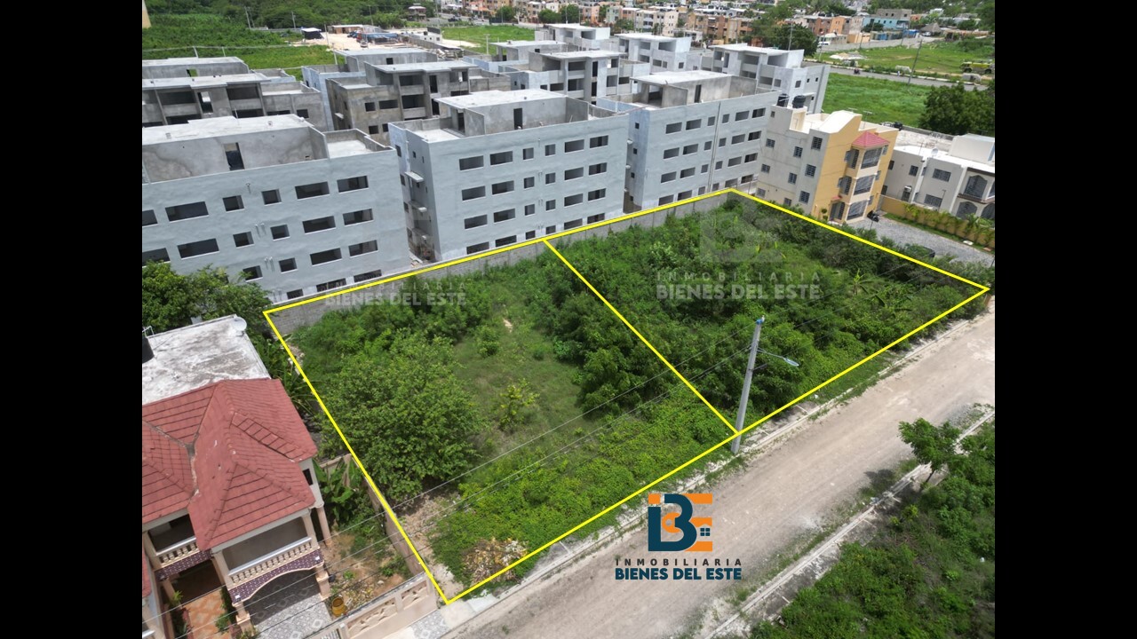 solares y terrenos - Solares en Venta, 560 y 503 Metros en Petropolis 6