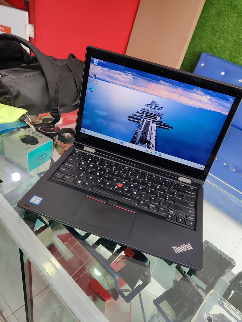 computadoras y laptops - Lenovo thinkpad yoga L380 i5 de 8va generación 
 7