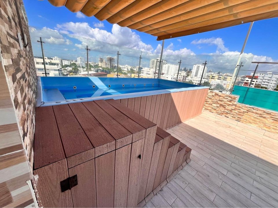 casas - Penthouse de 3 niveles, , Ascensor y 3 Parqueos.(C/ Luis F. Thomen en el Millon