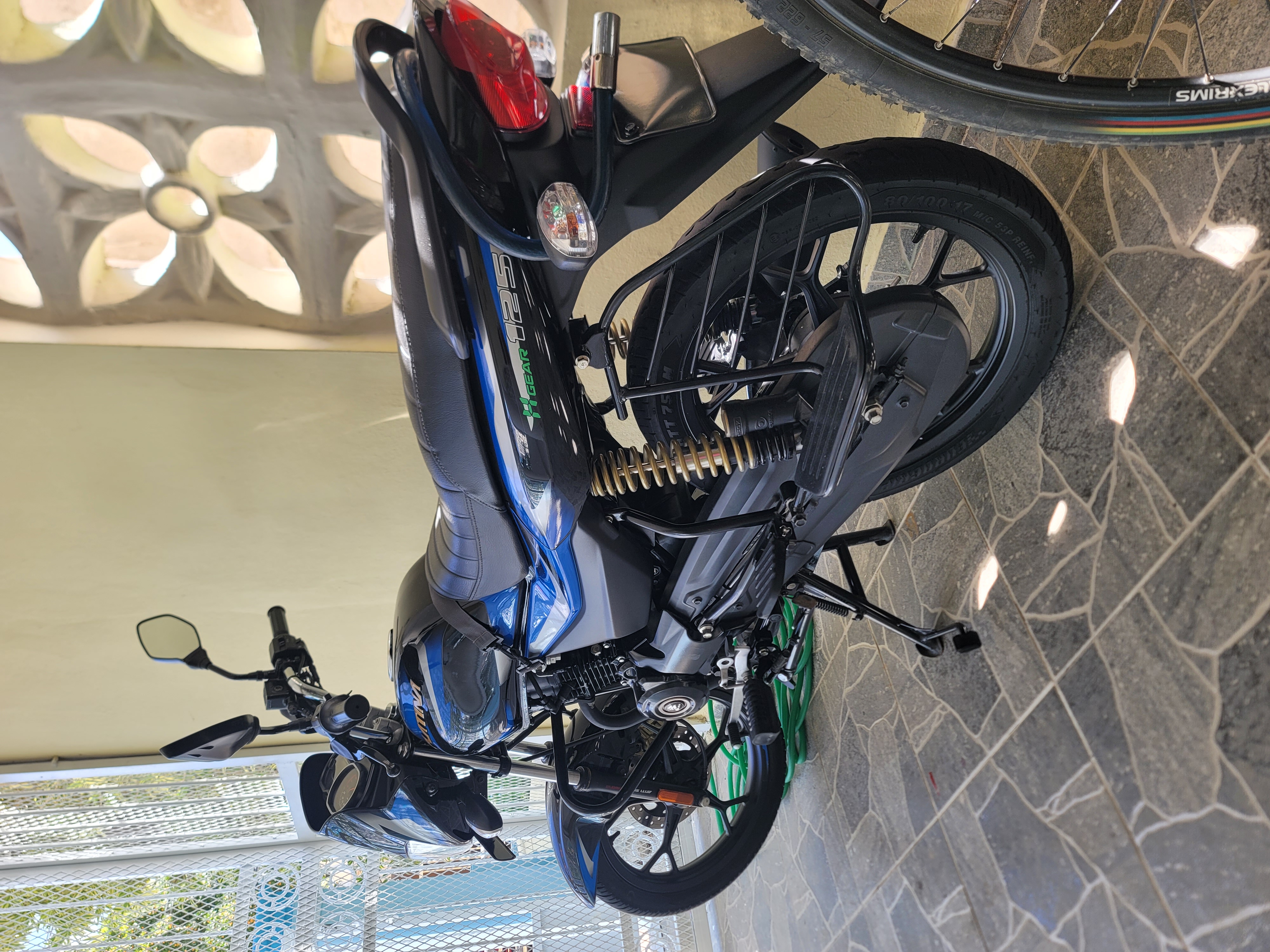 motores y pasolas - SVD Platina Bajaj 125 como nuevo  3