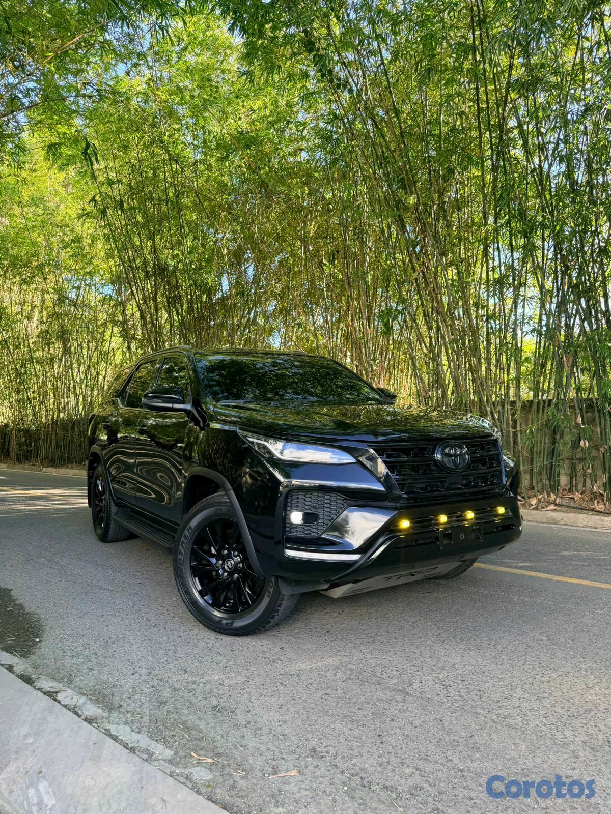 jeepetas y camionetas - Toyota fortuner 2022 1