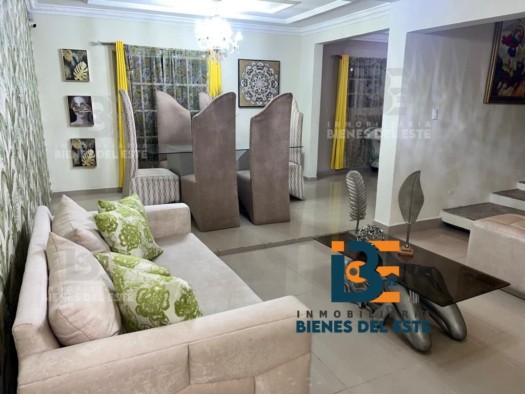 casas - Vivienda de tres niveles en el Centro de la Ciudad 2
