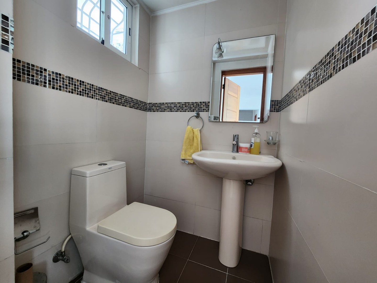 apartamentos - lquilo apartamento en Evaristo Morales U$S1,200

3hab
204mst
2 parqueos 7