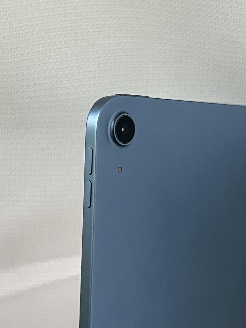 celulares y tabletas - iPad Air 5ta generación,modelo A2588, bloqueado por iCloud,ideal para repuestos. 1