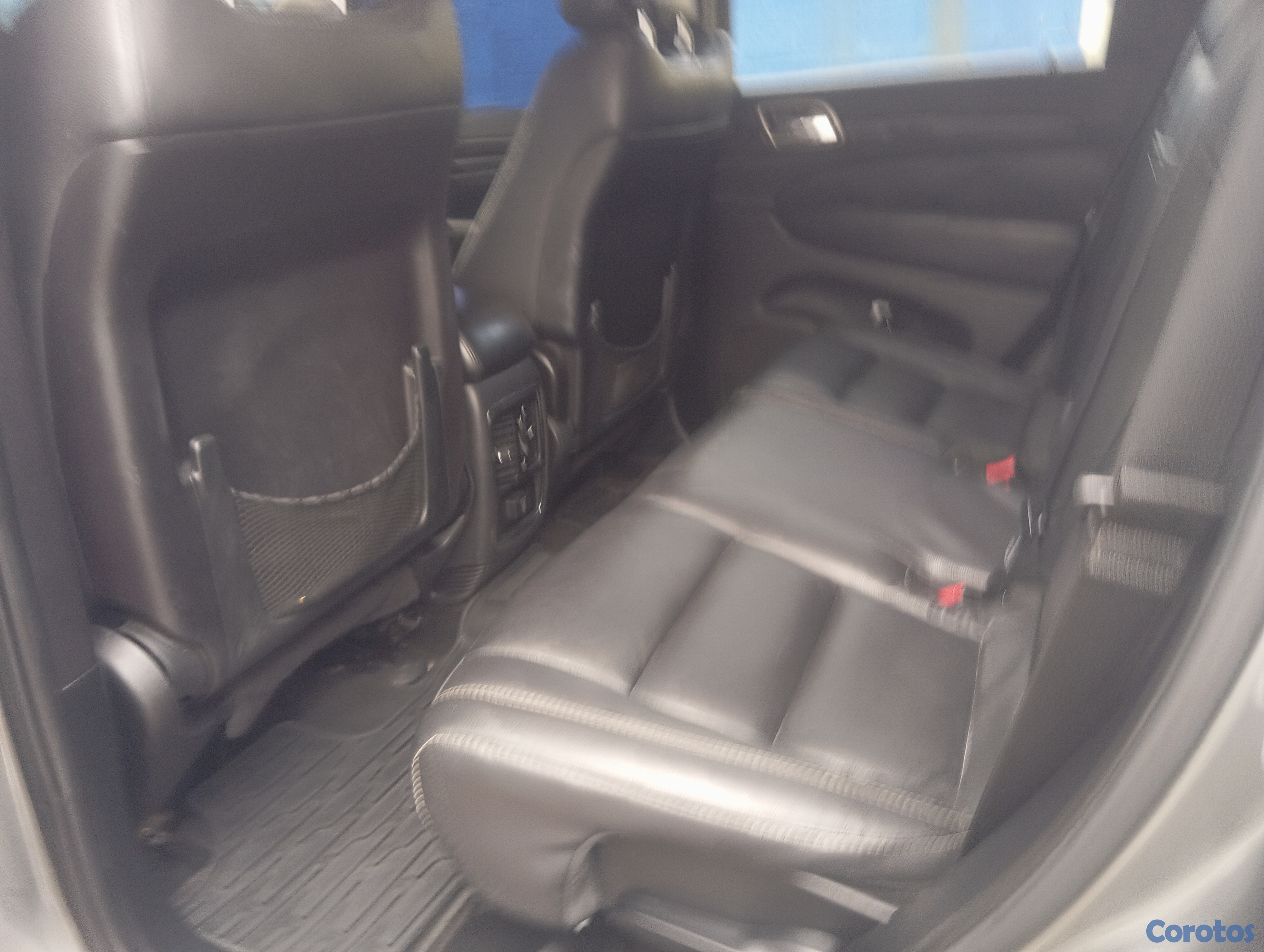 jeepetas y camionetas - Jeep Gran Cherokee 2012 en excelentes condiciones 7