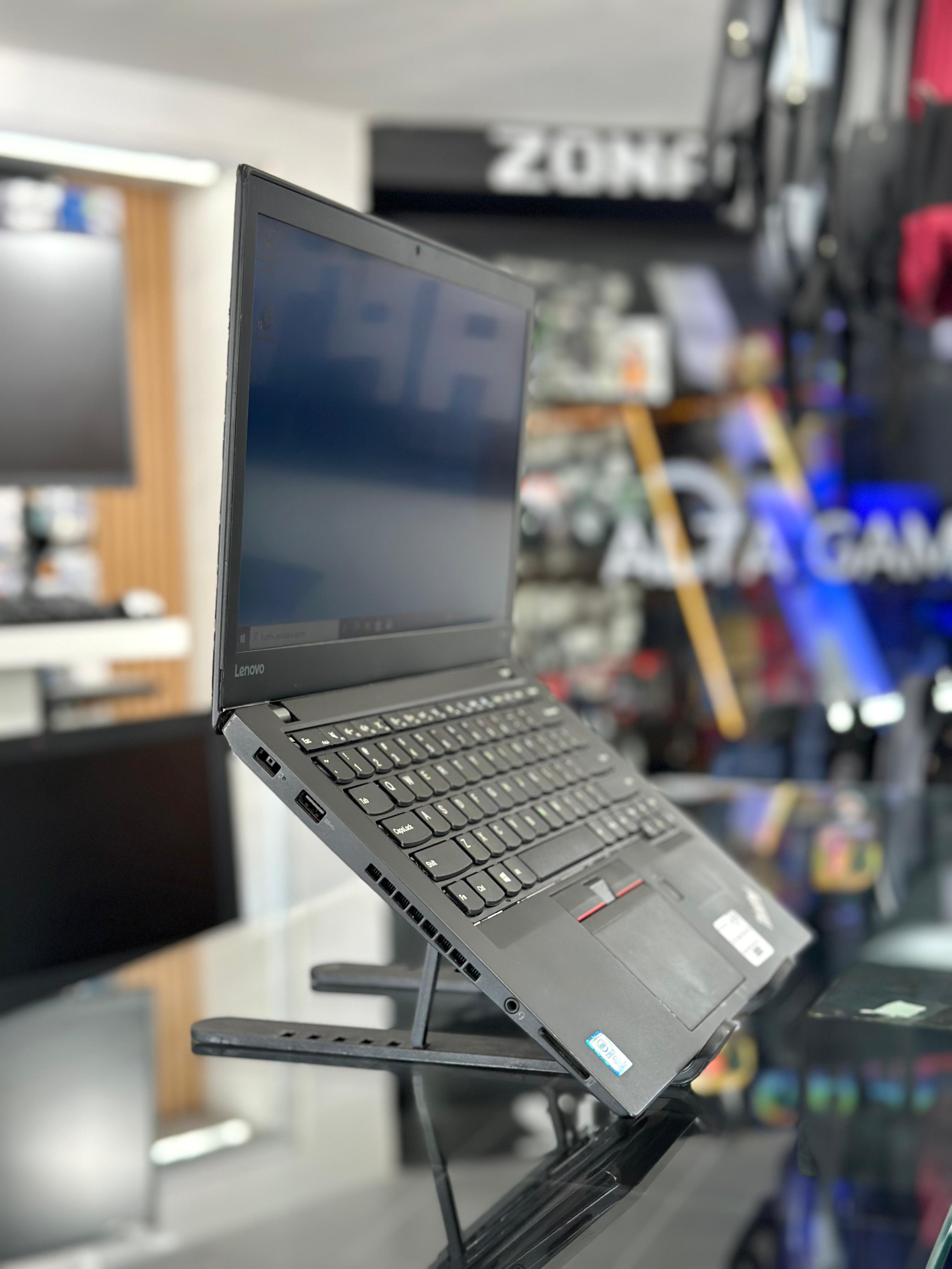 computadoras y laptops - LENOVO i7 7ma gen Touch $22,990