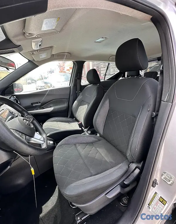 jeepetas y camionetas - Nissan Kicks SV 2020 6