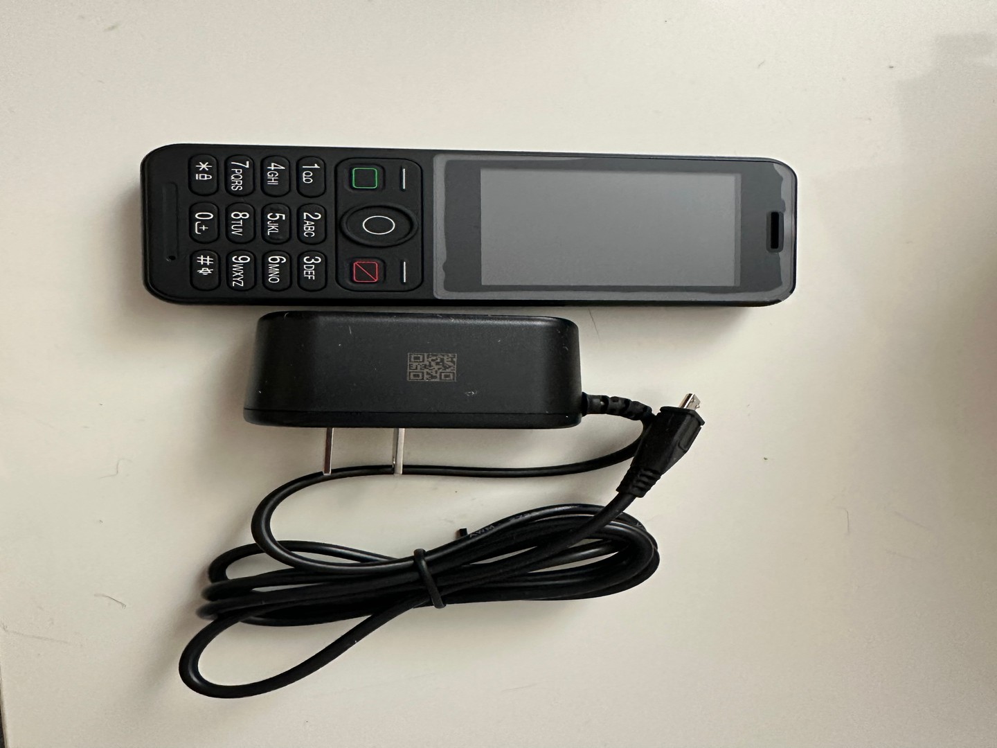 celulares y tabletas - Celular F4 Altice Nuevo de Caja con accesorios 4G 1
